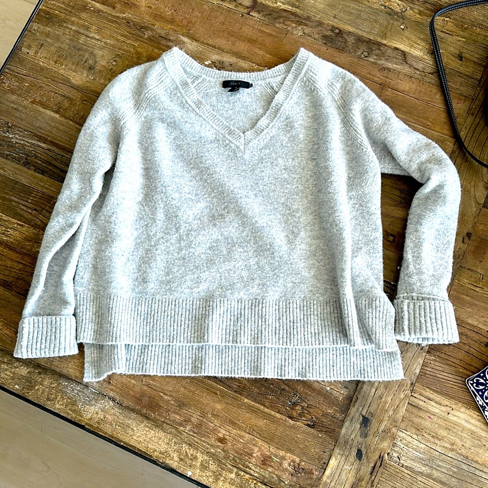 Gray JCrew Wool/nylon v neck sweater Size M